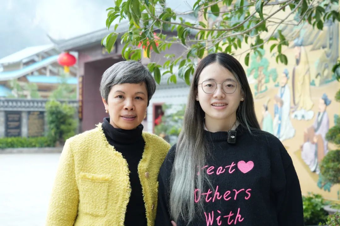 從刀刃自傷 到星辰逐夢——心理學追夢者的重生之旅