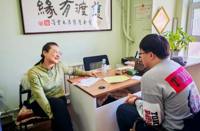 以心執筆，繪見新生——遼寧爸媽在線心理咨詢中心繪畫心理沙龍見證療愈奇跡